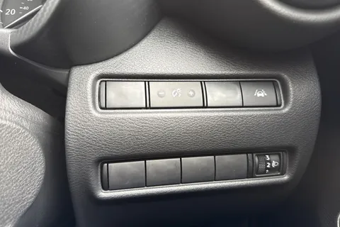 MP73XTO Nissan Juke 1.6 Hybrid N-Connecta 5dr Auto Thumbnail #39