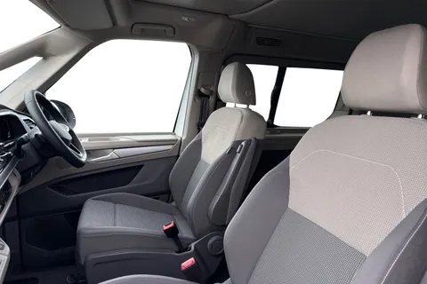 DG26CMZ Volkswagen California Coast T7 SWB 150 PS DSG - New Shape / Delivery Mileage Thumbnail #16