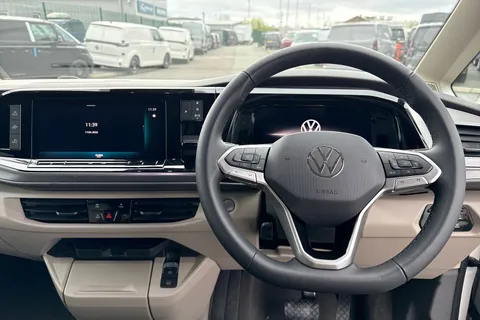 DG26CMZ Volkswagen California Coast T7 SWB 150 PS DSG - New Shape / Delivery Mileage Thumbnail #18