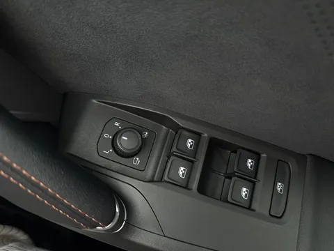 KM25MXB CUPRA Formentor 1.5 eTSI 150 V2 5dr DSG Thumbnail #19