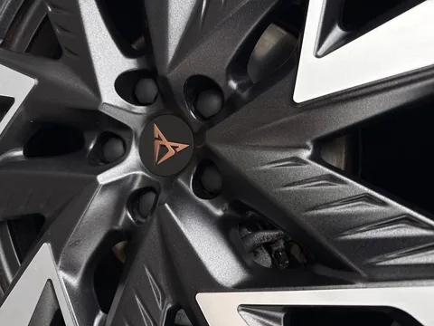 KM25MXB CUPRA Formentor 1.5 eTSI 150 V2 5dr DSG Thumbnail #27