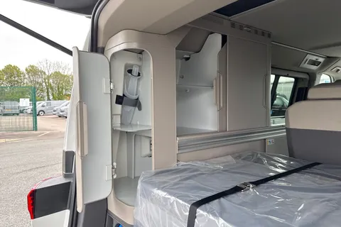 DG26CMZ Volkswagen California Coast T7 SWB 150 PS DSG - New Shape / Delivery Mileage Thumbnail #35