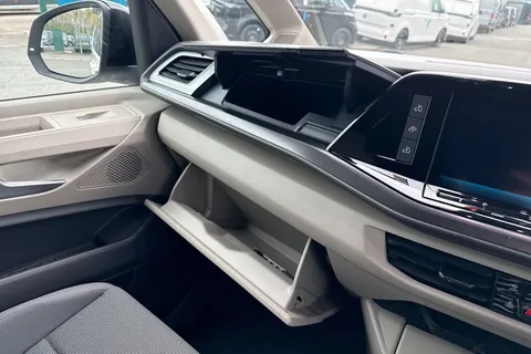 DG26CMZ Volkswagen California Coast T7 SWB 150 PS DSG - New Shape / Delivery Mileage Thumbnail #41