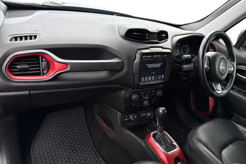 YX21JCU Jeep Renegade 1.3 GSE T4 11.4kWh Trailhawk Auto 4xe Euro 6 (s/s) 5dr Thumbnail #17