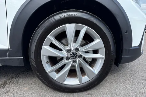 GK25CVC Volkswagen Taigo 1.0 TSI 115 Match 5dr Thumbnail #11