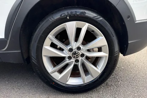 GK25CVC Volkswagen Taigo 1.0 TSI 115 Match 5dr Thumbnail #12