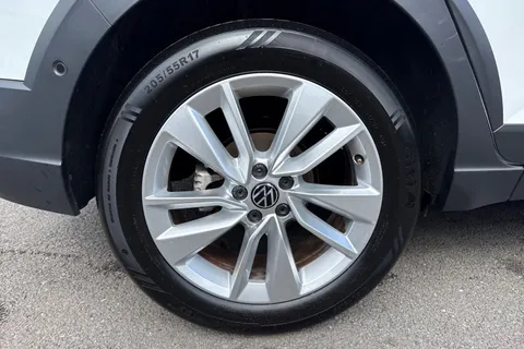 GK25CVC Volkswagen Taigo 1.0 TSI 115 Match 5dr Thumbnail #14