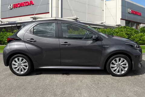 ML21NDV Toyota Yaris 1.5 Hybrid Icon 5dr CVT Thumbnail #4