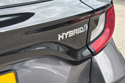 ML21NDV Toyota Yaris 1.5 Hybrid Icon 5dr CVT Thumbnail #26