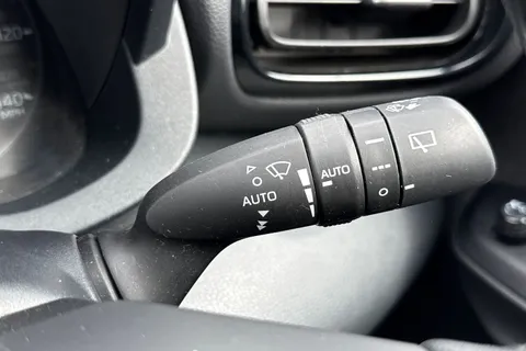 ML21NDV Toyota Yaris 1.5 Hybrid Icon 5dr CVT Thumbnail #40