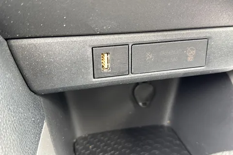 ML21NDV Toyota Yaris 1.5 Hybrid Icon 5dr CVT Thumbnail #43