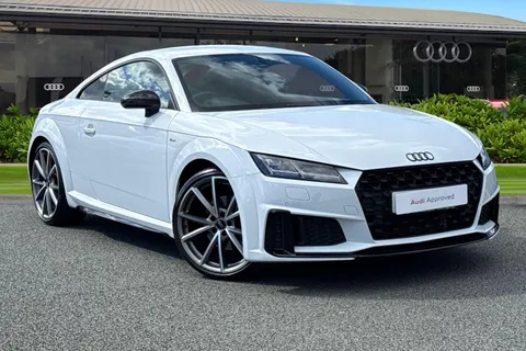 EK23AOW Audi TT Coup- Black Edition 40 TFSI  197 PS S tronic Thumbnail #2