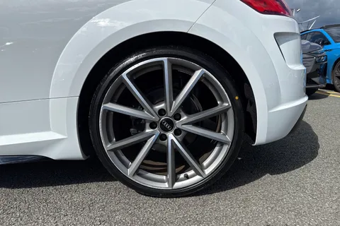 EK23AOW Audi TT Coup- Black Edition 40 TFSI  197 PS S tronic Thumbnail #13