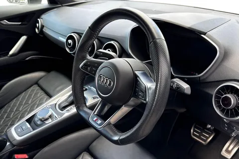 EK23AOW Audi TT Coup- Black Edition 40 TFSI  197 PS S tronic Thumbnail #15