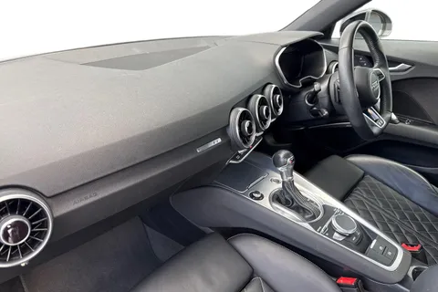 EK23AOW Audi TT Coup- Black Edition 40 TFSI  197 PS S tronic Thumbnail #16