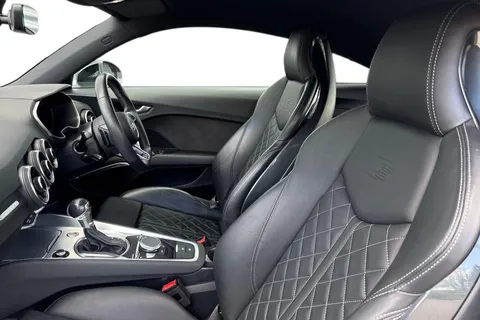 EK23AOW Audi TT Coup- Black Edition 40 TFSI  197 PS S tronic Thumbnail #17