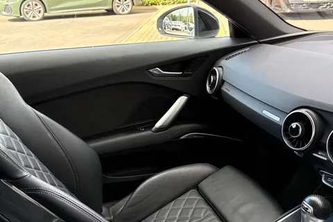 EK23AOW Audi TT Coup- Black Edition 40 TFSI  197 PS S tronic Thumbnail #21