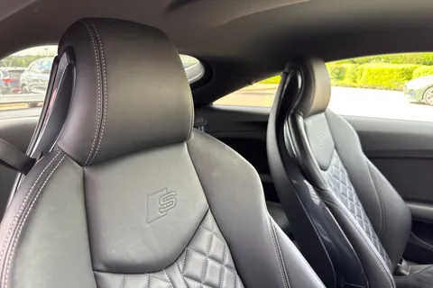 EK23AOW Audi TT Coup- Black Edition 40 TFSI  197 PS S tronic Thumbnail #25