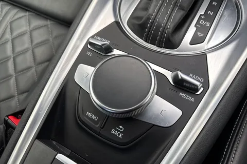 EK23AOW Audi TT Coup- Black Edition 40 TFSI  197 PS S tronic Thumbnail #53