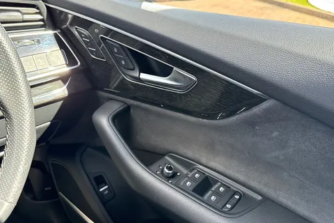 BV23UXC Audi Q7 Black Edition 50 TDI quattro 286 PS tiptronic Thumbnail #21