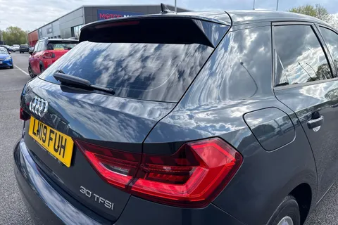 LM19FUH Audi A1 1.0 TFSI 30 SE Sportback S Tronic Euro 6 (s/s) 5dr Thumbnail #32