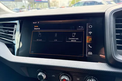 LM19FUH Audi A1 1.0 TFSI 30 SE Sportback S Tronic Euro 6 (s/s) 5dr Thumbnail #47