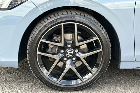 MV73UUW Honda Civic 2.0 h i-MMD Advance eCVT Euro 6 (s/s) 5dr Thumbnail #16