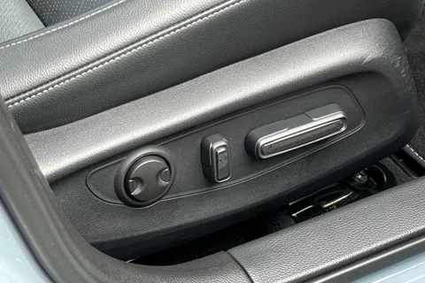 MV73UUW Honda Civic 2.0 h i-MMD Advance eCVT Euro 6 (s/s) 5dr Thumbnail #30