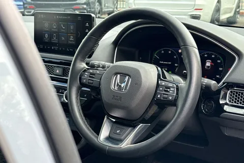 MV73UUW Honda Civic 2.0 h i-MMD Advance eCVT Euro 6 (s/s) 5dr Thumbnail #32