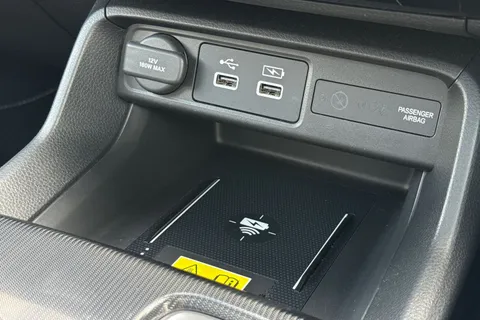 MV73UUW Honda Civic 2.0 h i-MMD Advance eCVT Euro 6 (s/s) 5dr Thumbnail #42