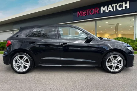 AV20NSF Audi A1 1.5 TFSI 35 S line Sportback S Tronic Euro 6 (s/s) 5dr Thumbnail #4