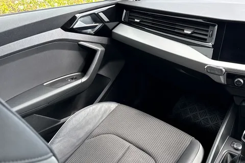 AV20NSF Audi A1 1.5 TFSI 35 S line Sportback S Tronic Euro 6 (s/s) 5dr Thumbnail #21