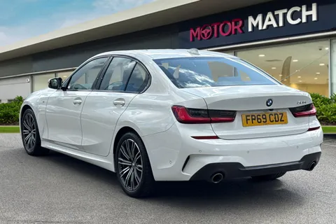 FP69CDZ BMW 3 Series 2.0 320i M Sport Auto Euro 6 (s/s) 4dr Thumbnail #3