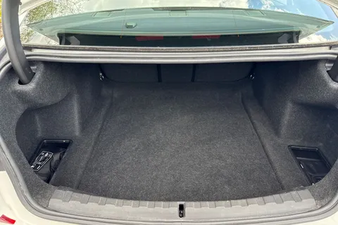 FP69CDZ BMW 3 Series 2.0 320i M Sport Auto Euro 6 (s/s) 4dr Thumbnail #8