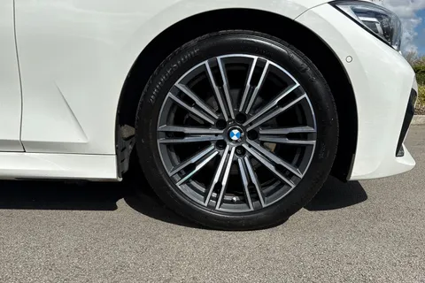 FP69CDZ BMW 3 Series 2.0 320i M Sport Auto Euro 6 (s/s) 4dr Thumbnail #11