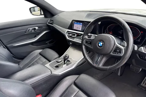 FP69CDZ BMW 3 Series 2.0 320i M Sport Auto Euro 6 (s/s) 4dr Thumbnail #15