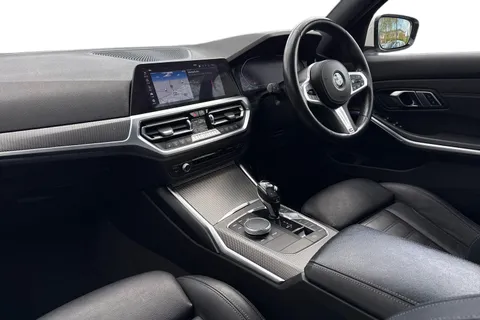 FP69CDZ BMW 3 Series 2.0 320i M Sport Auto Euro 6 (s/s) 4dr Thumbnail #16