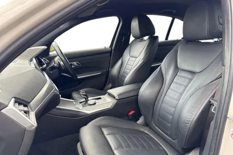 FP69CDZ BMW 3 Series 2.0 320i M Sport Auto Euro 6 (s/s) 4dr Thumbnail #17