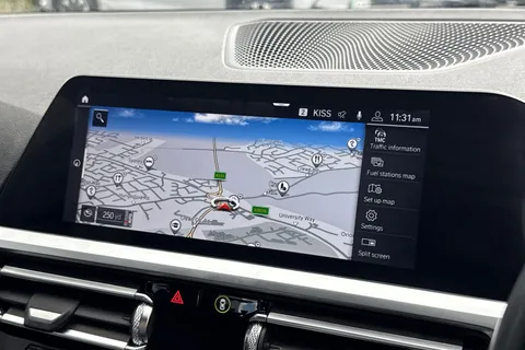 FP69CDZ BMW 3 Series 2.0 320i M Sport Auto Euro 6 (s/s) 4dr Thumbnail #18