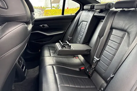 FP69CDZ BMW 3 Series 2.0 320i M Sport Auto Euro 6 (s/s) 4dr Thumbnail #20