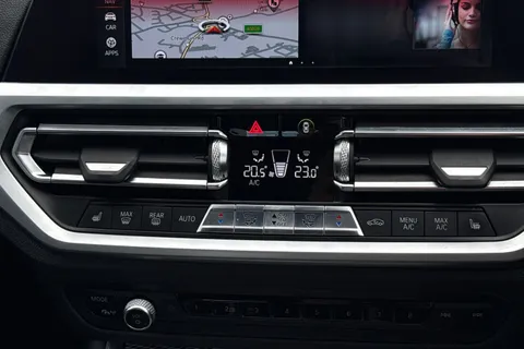 FP69CDZ BMW 3 Series 2.0 320i M Sport Auto Euro 6 (s/s) 4dr Thumbnail #23