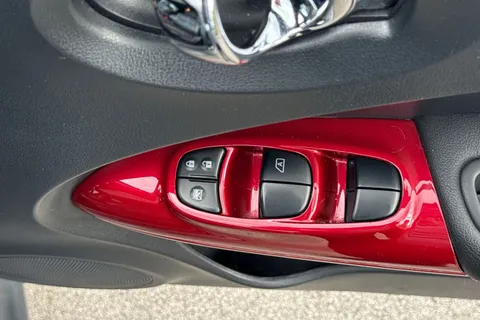 ML16BVT Nissan Juke 1.6 Tekna XTRON Euro 6 5dr Thumbnail #21