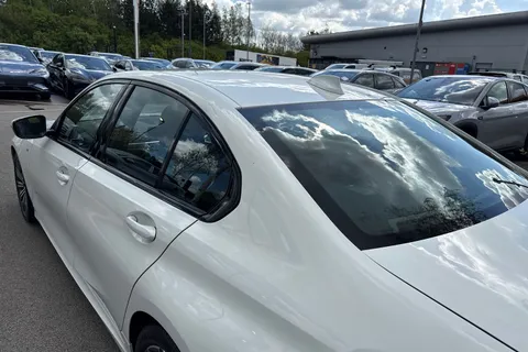 FP69CDZ BMW 3 Series 2.0 320i M Sport Auto Euro 6 (s/s) 4dr Thumbnail #31