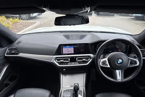 FP69CDZ BMW 3 Series 2.0 320i M Sport Auto Euro 6 (s/s) 4dr Thumbnail #35