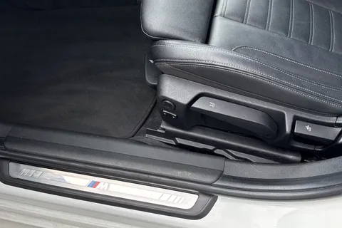 FP69CDZ BMW 3 Series 2.0 320i M Sport Auto Euro 6 (s/s) 4dr Thumbnail #40