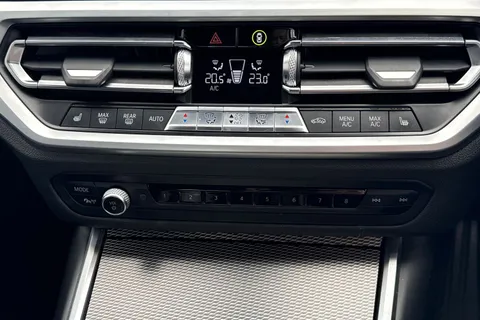 FP69CDZ BMW 3 Series 2.0 320i M Sport Auto Euro 6 (s/s) 4dr Thumbnail #42