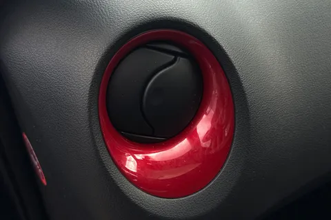 ML16BVT Nissan Juke 1.6 Tekna XTRON Euro 6 5dr Thumbnail #38