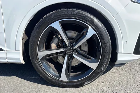 PJ23OKN Audi Q7 Black Edition 50 TDI quattro 286 PS tiptronic Thumbnail #11