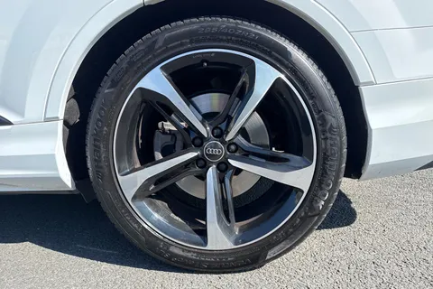 PJ23OKN Audi Q7 Black Edition 50 TDI quattro 286 PS tiptronic Thumbnail #13