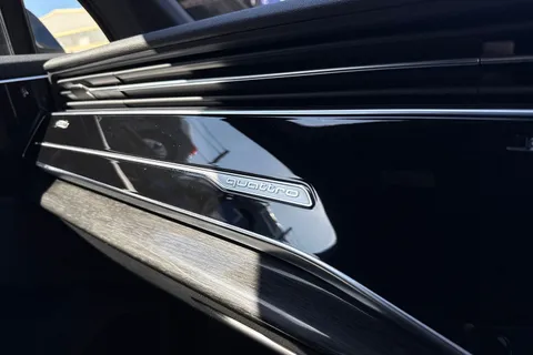 PJ23OKN Audi Q7 Black Edition 50 TDI quattro 286 PS tiptronic Thumbnail #59